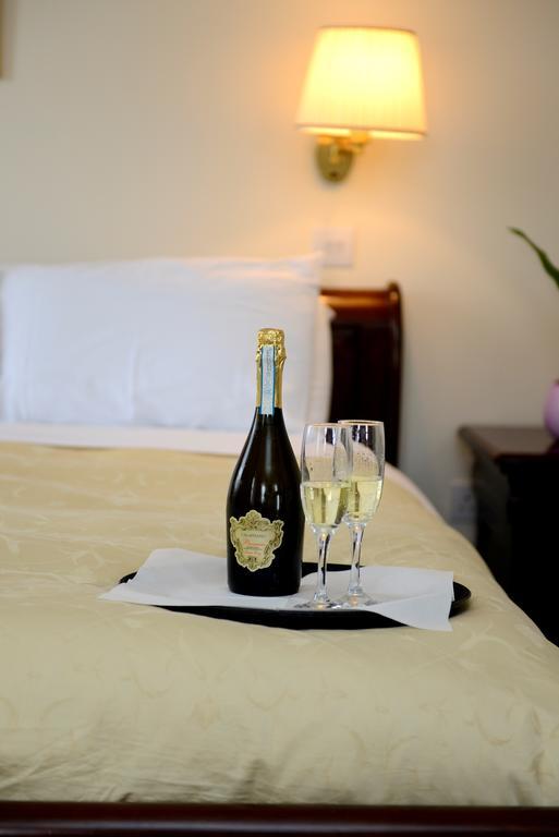 Ashbrook Arms Townhouse And Restaurant Hotel Durrow Phòng bức ảnh